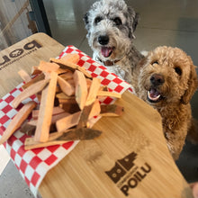 Charger l'image dans la galerie, Compagnon poilu - frites de patates douces lyophilisées pour chiens