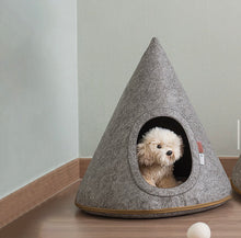 Charger l'image dans la galerie, Maison conique moderne pour animaux avec coussin | boutique länkē
