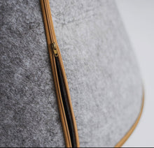 Charger l'image dans la galerie, Maison conique moderne pour animaux avec coussin | boutique länkē