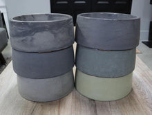 Charger l'image dans la galerie, Bol pour chien épur béton : élégance et robustesse artisanale