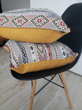 Charger l'image dans la galerie, Housse de Coussin Boho - Aztec