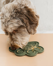 Charger l'image dans la galerie, Tapis de léchage pattes vertes pour chiens | boutique länkē